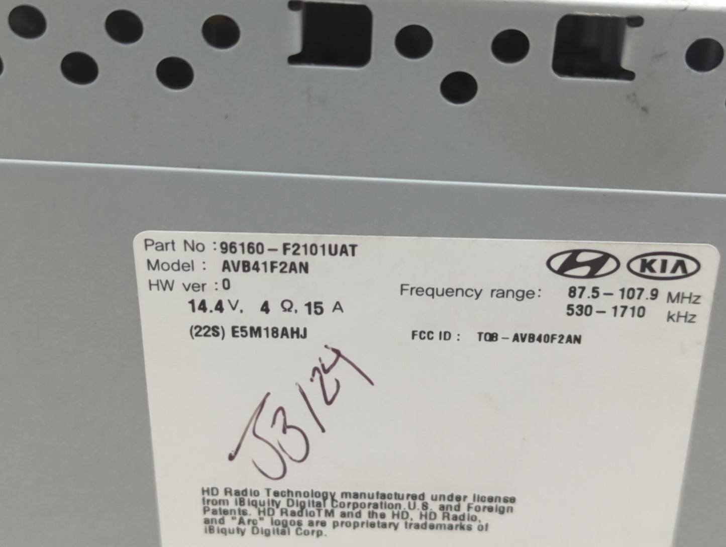 2017-2018 Hyundai Elantra Radio AM FM Cd Player Receiver Replacement P/N:96160-F2101UAT Fits Fits 2017 2018 OEM Used Auto Pa