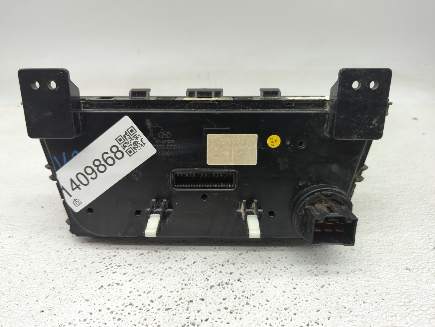 2017-2018 Hyundai Elantra Climate Control Module Temperature AC/Heater Replacement P/N:97250-F2XXX Fits Fits 2017 2018 OEM U