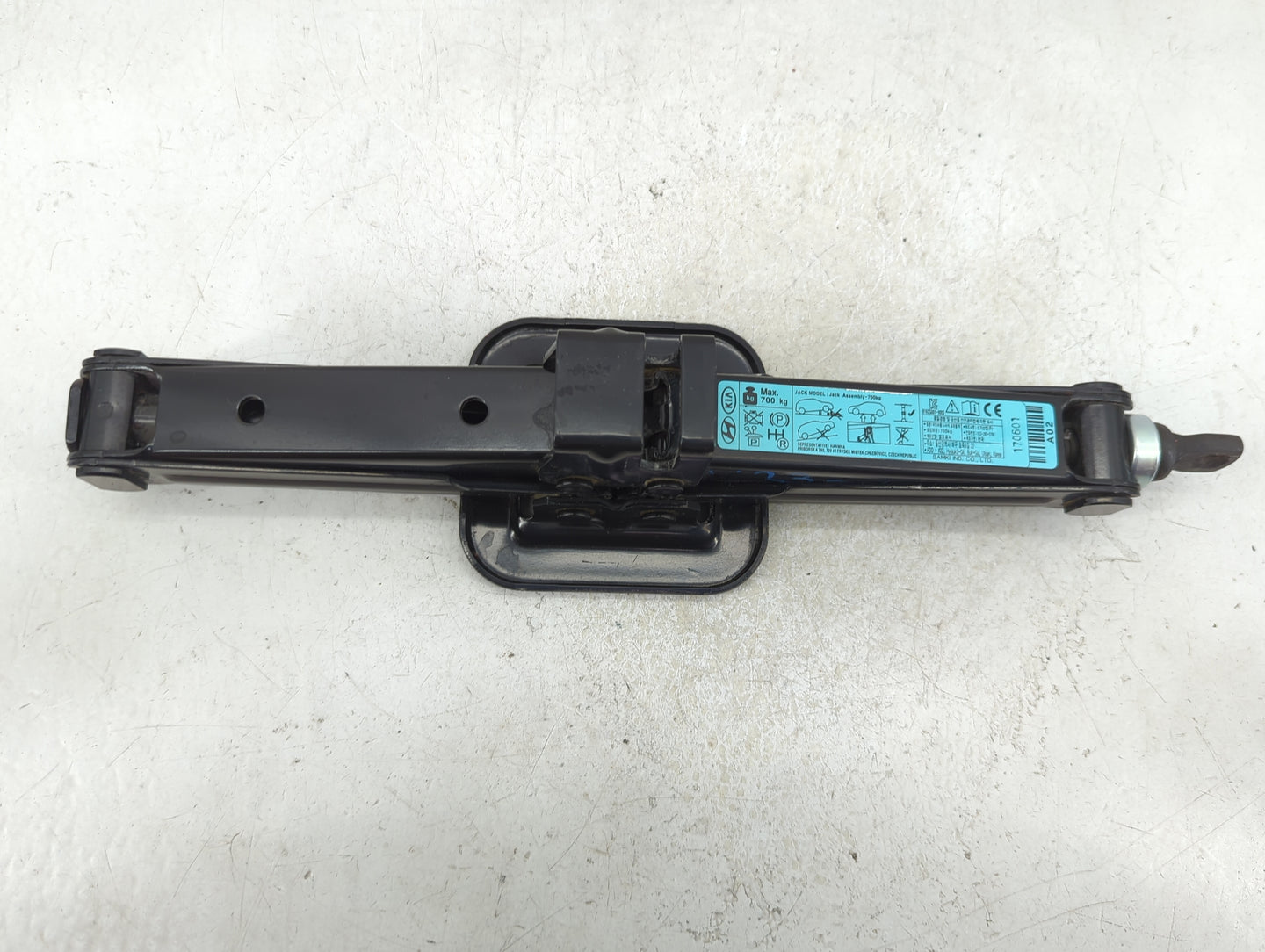 2018 Hyundai Elantra Spare Scissor Car Jack 1409898 - Oemusedautoparts1.com