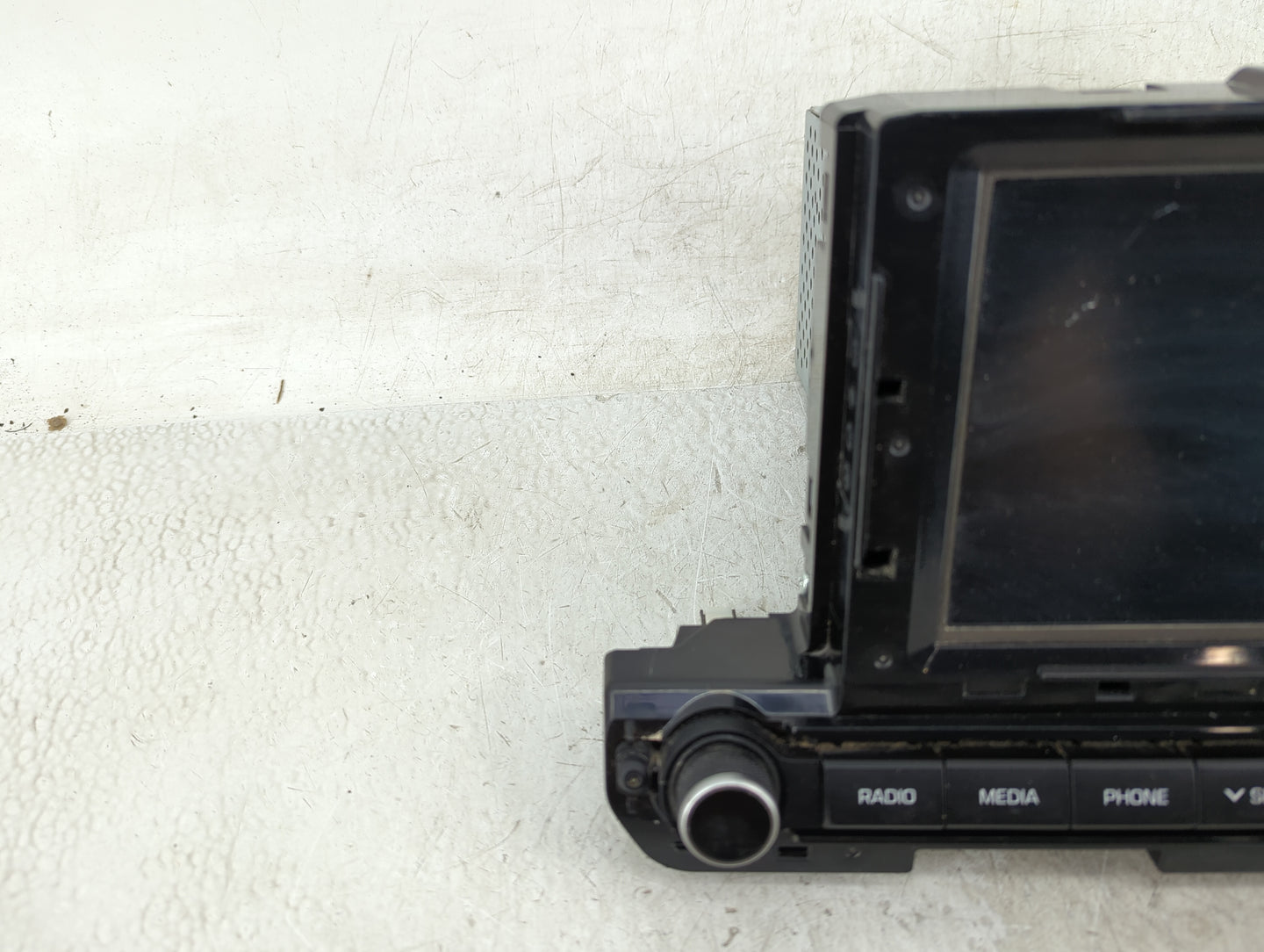 2017-2018 Hyundai Elantra Radio AM FM Cd Player Receiver Replacement P/N:96160-F2101UAT Fits Fits 2017 2018 OEM Used Auto Pa