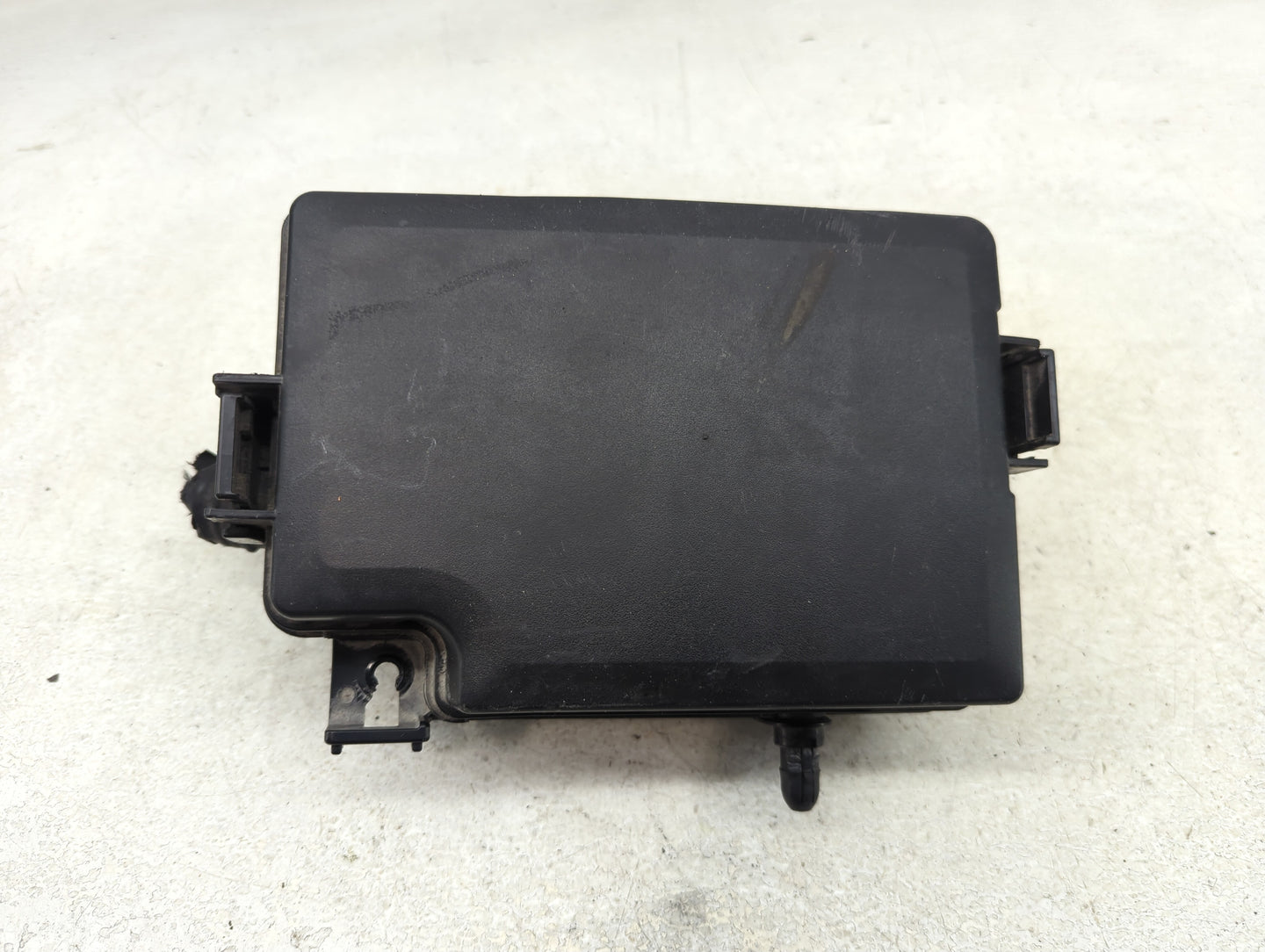 2018 Hyundai Elantra Fusebox Fuse Box Panel Relay Module Fits OEM Used Auto Parts - Oemusedautoparts1.com