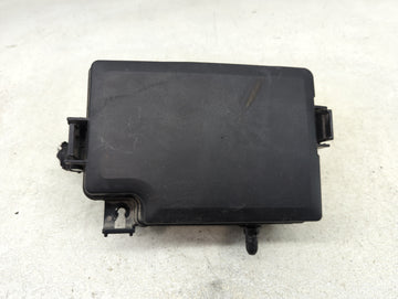 2018 Hyundai Elantra Fusebox Fuse Box Panel Relay Module Fits OEM Used Auto Parts - Oemusedautoparts1.com
