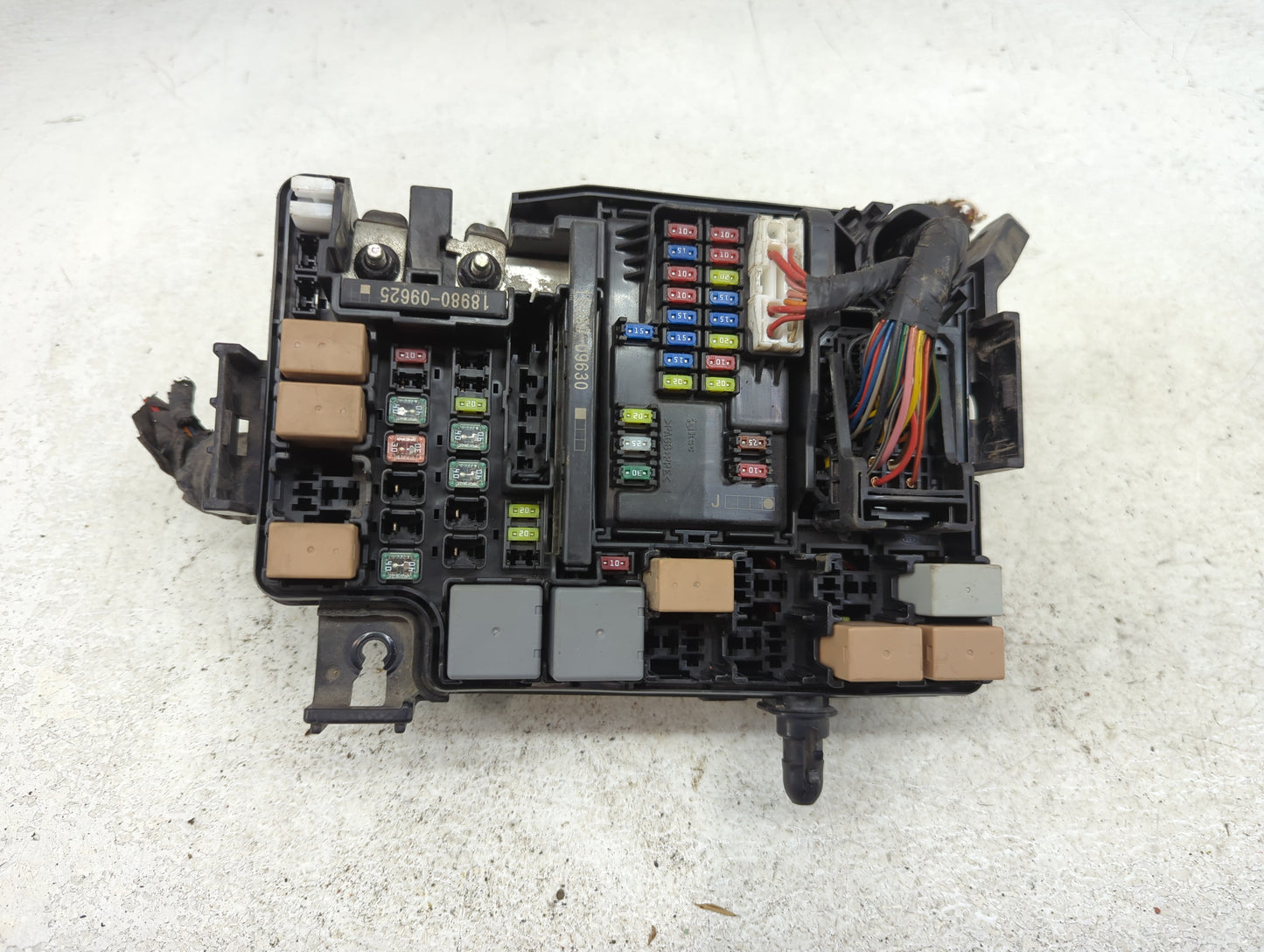 2018 Hyundai Elantra Fusebox Fuse Box Panel Relay Module P/N:91956-F2022 Fits OEM Used Auto Parts - Oemusedautoparts1.com