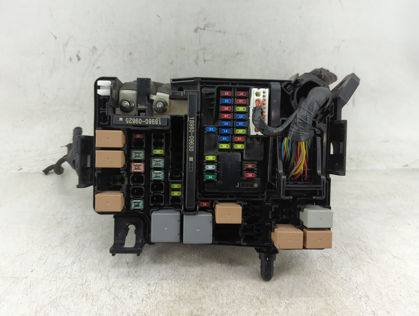 2018 Hyundai Elantra Fusebox Fuse Box Panel Relay Module P/N:91956-F2022 Fits OEM Used Auto Parts - Oemusedautoparts1.com