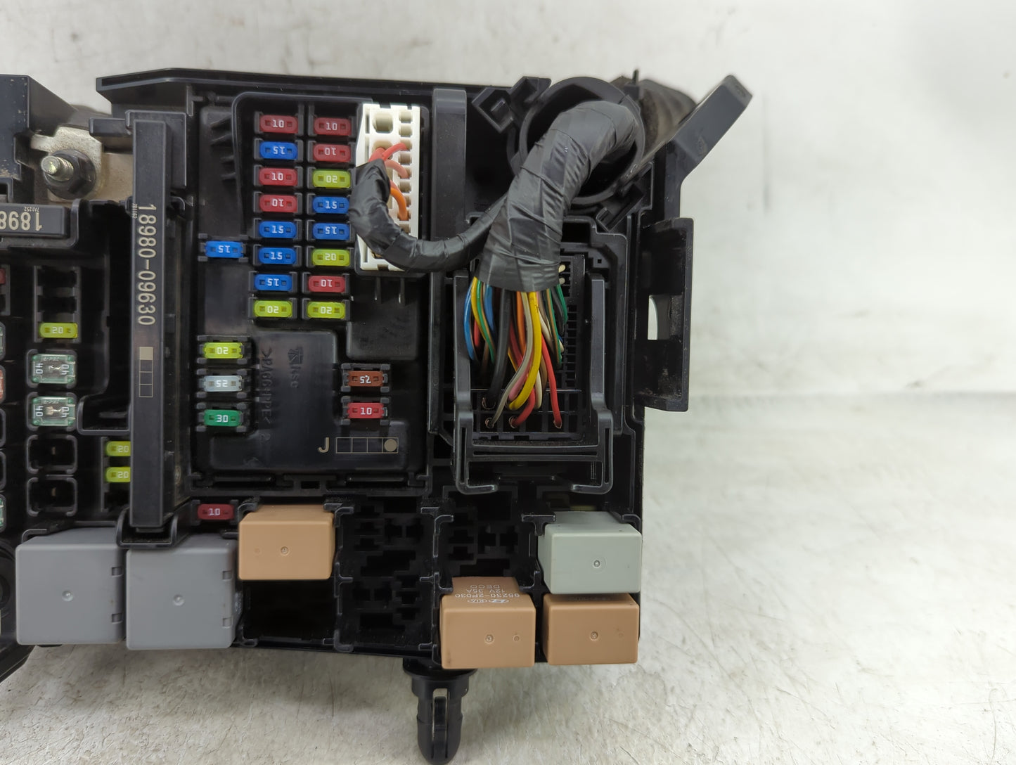 2018 Hyundai Elantra Fusebox Fuse Box Panel Relay Module P/N:91956-F2022 Fits OEM Used Auto Parts - Oemusedautoparts1.com