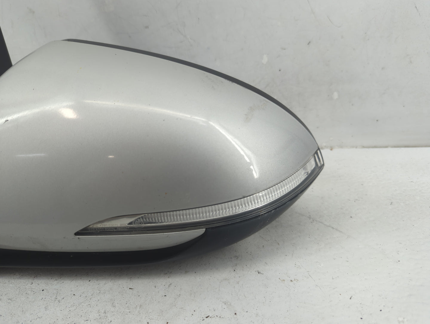 2017-2018 Hyundai Elantra Driver Side View Mirror - Left Door Mirror OEM Used - Oemusedautoparts1.com