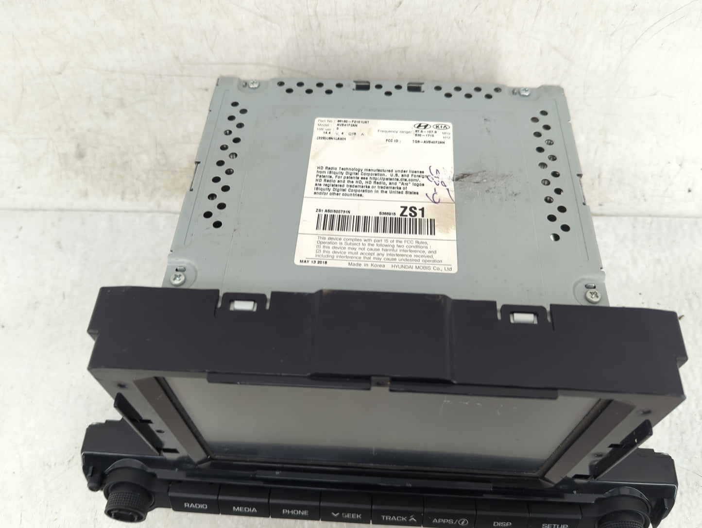 2017-2018 Hyundai Elantra Radio AM FM Cd Player Receiver Replacement P/N:96160-F2101UAT Fits Fits 2017 2018 OEM Used Auto Pa