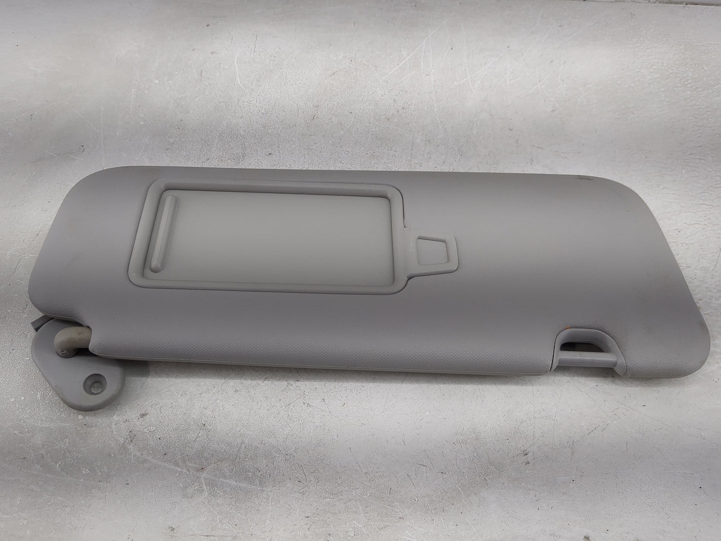 2017-2020 Hyundai Elantra Sun Visor Shade Replacement Passenger Right Mirror Fits Fits 2017 2018 2019 2020 OEM Used Auto Par