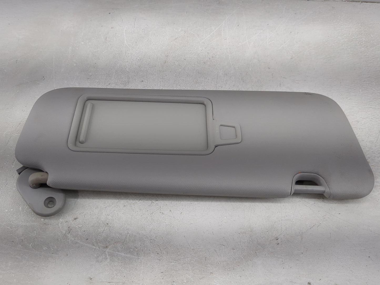 2017-2020 Hyundai Elantra Sun Visor Shade Replacement Passenger Right Mirror Fits Fits 2017 2018 2019 2020 OEM Used Auto Par