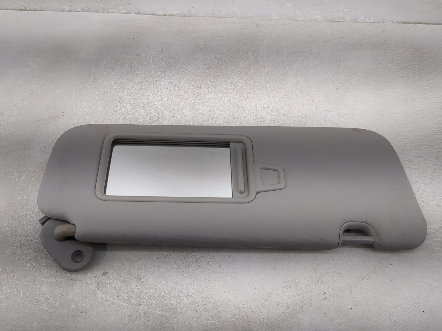 2017-2020 Hyundai Elantra Sun Visor Shade Replacement Passenger Right Mirror Fits Fits 2017 2018 2019 2020 OEM Used Auto Par