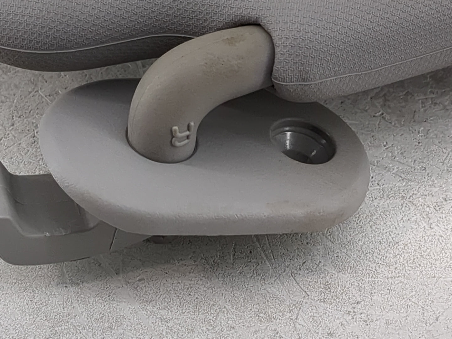 2017-2020 Hyundai Elantra Sun Visor Shade Replacement Passenger Right Mirror Fits Fits 2017 2018 2019 2020 OEM Used Auto Par