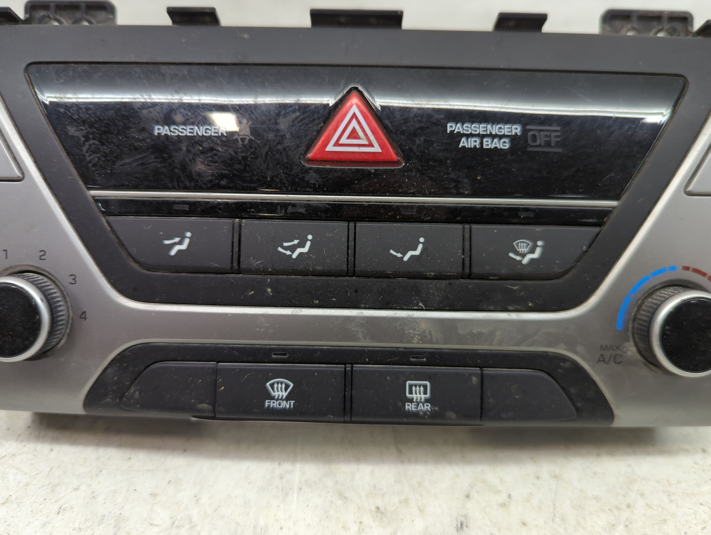 2018 Hyundai Elantra Climate Control Module Temperature AC/Heater Replacement P/N:97250-F20624X Fits OEM Used Auto Parts - O