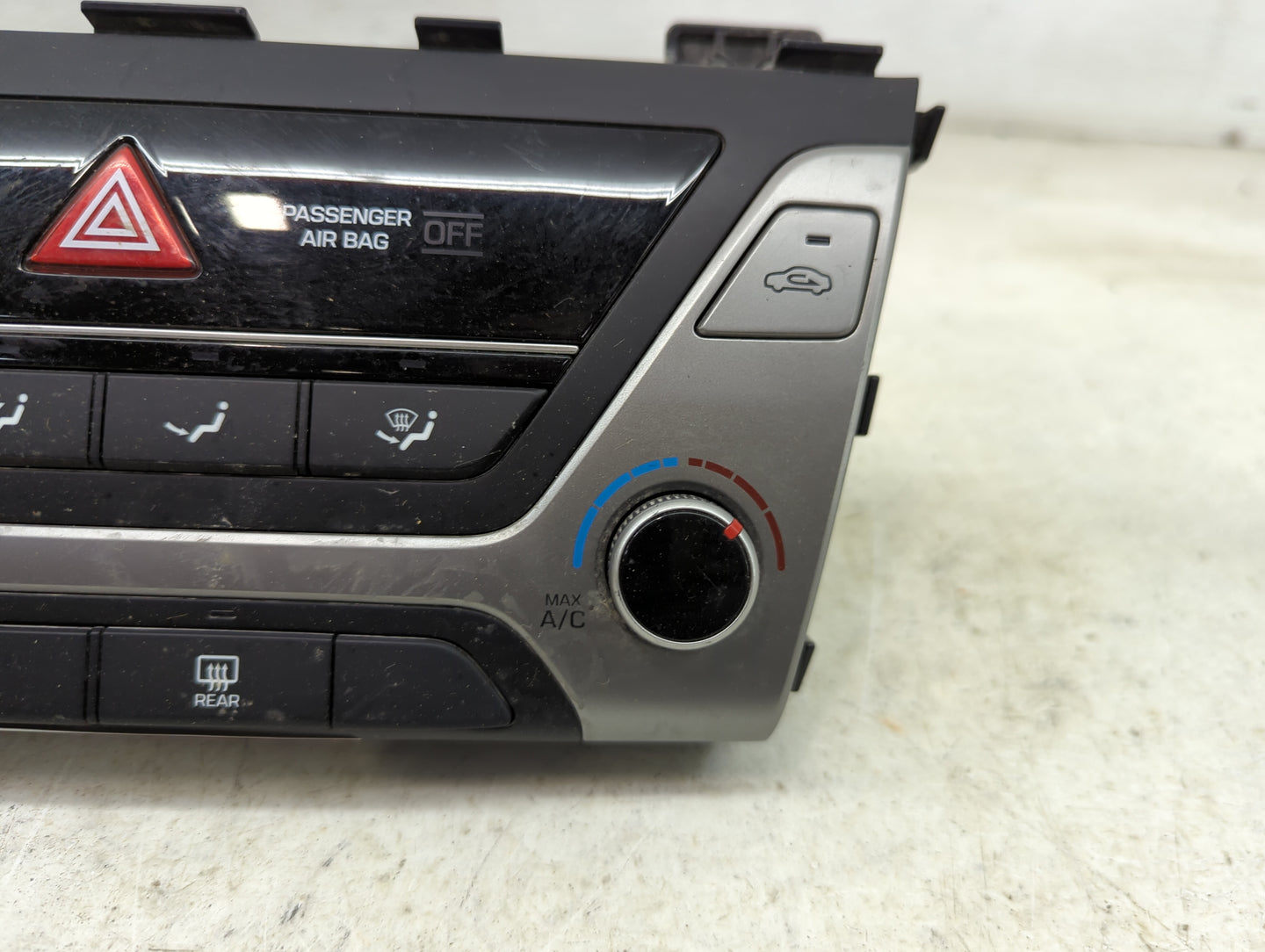 2018 Hyundai Elantra Climate Control Module Temperature AC/Heater Replacement P/N:97250-F20624X Fits OEM Used Auto Parts - O