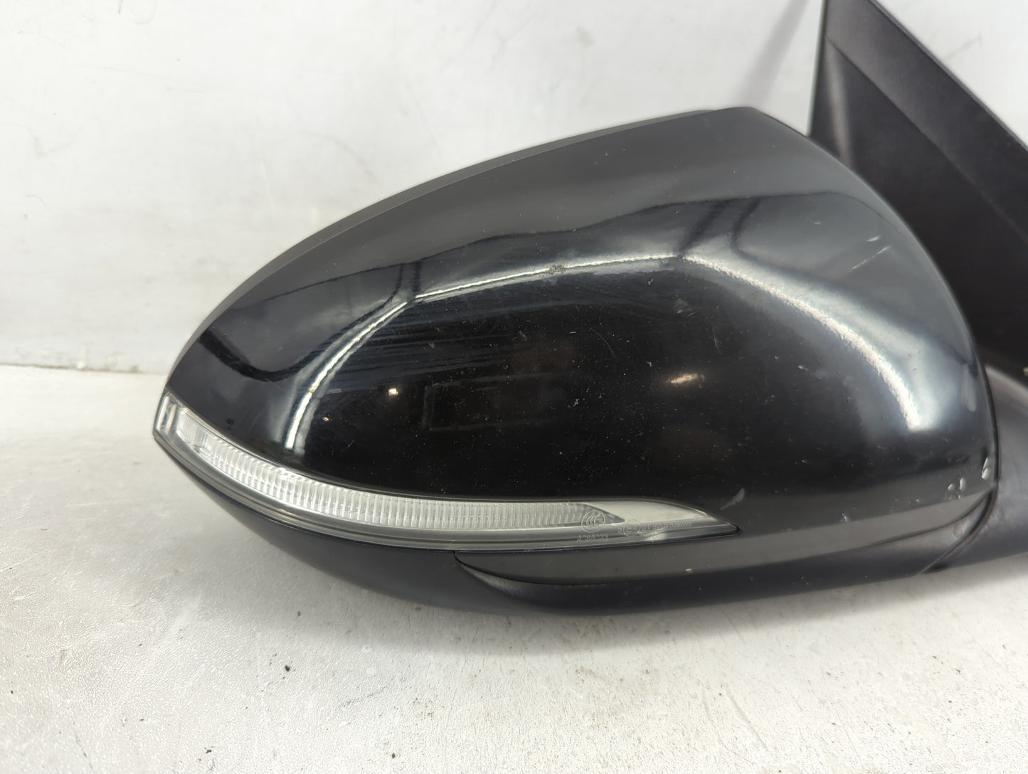 2017-2018 Hyundai Elantra Passenger Side View Mirror - Right Door Mirror OEM Used - Oemusedautoparts1.com