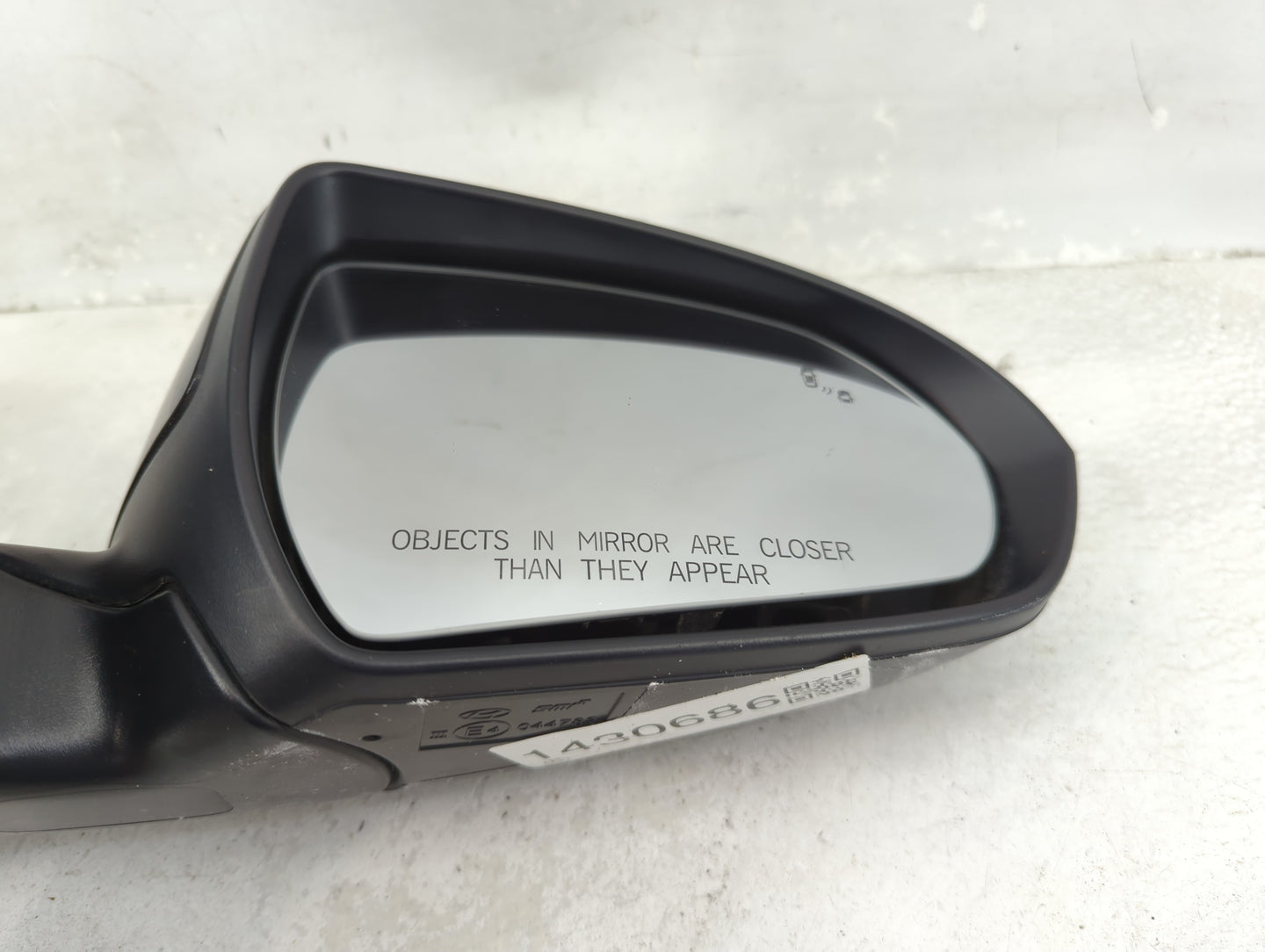 2017-2018 Hyundai Elantra Passenger Side View Mirror - Right Door Mirror OEM Used - Oemusedautoparts1.com