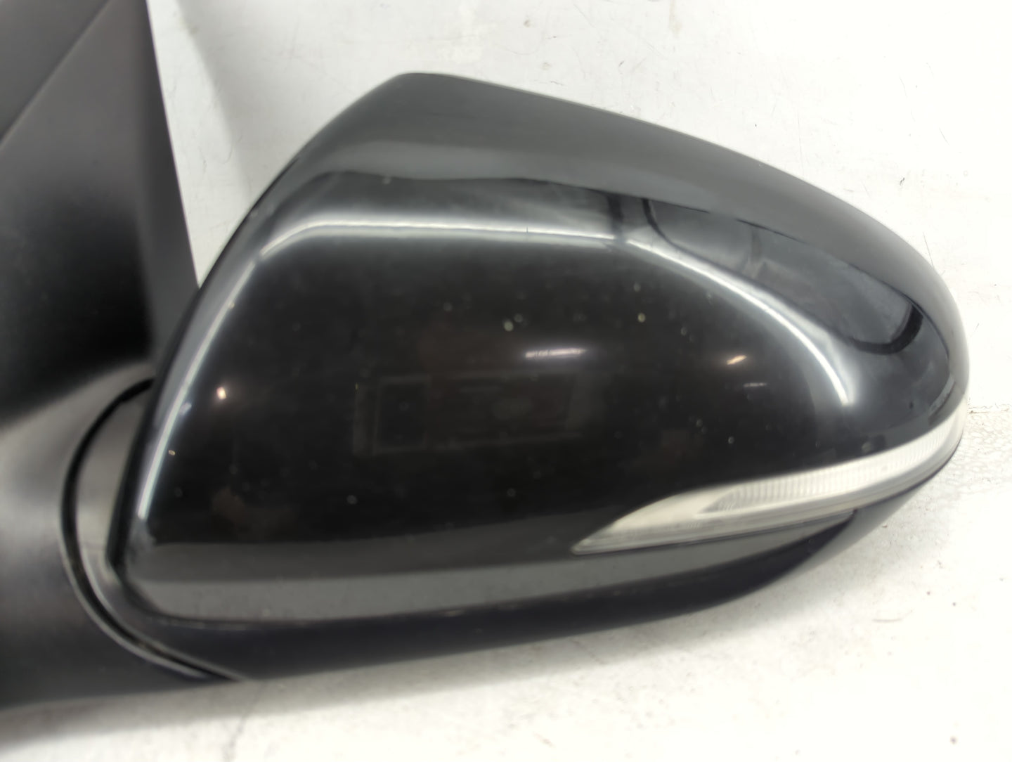 2017-2018 Hyundai Elantra Driver Side View Mirror - Left Door Mirror OEM Used - Oemusedautoparts1.com