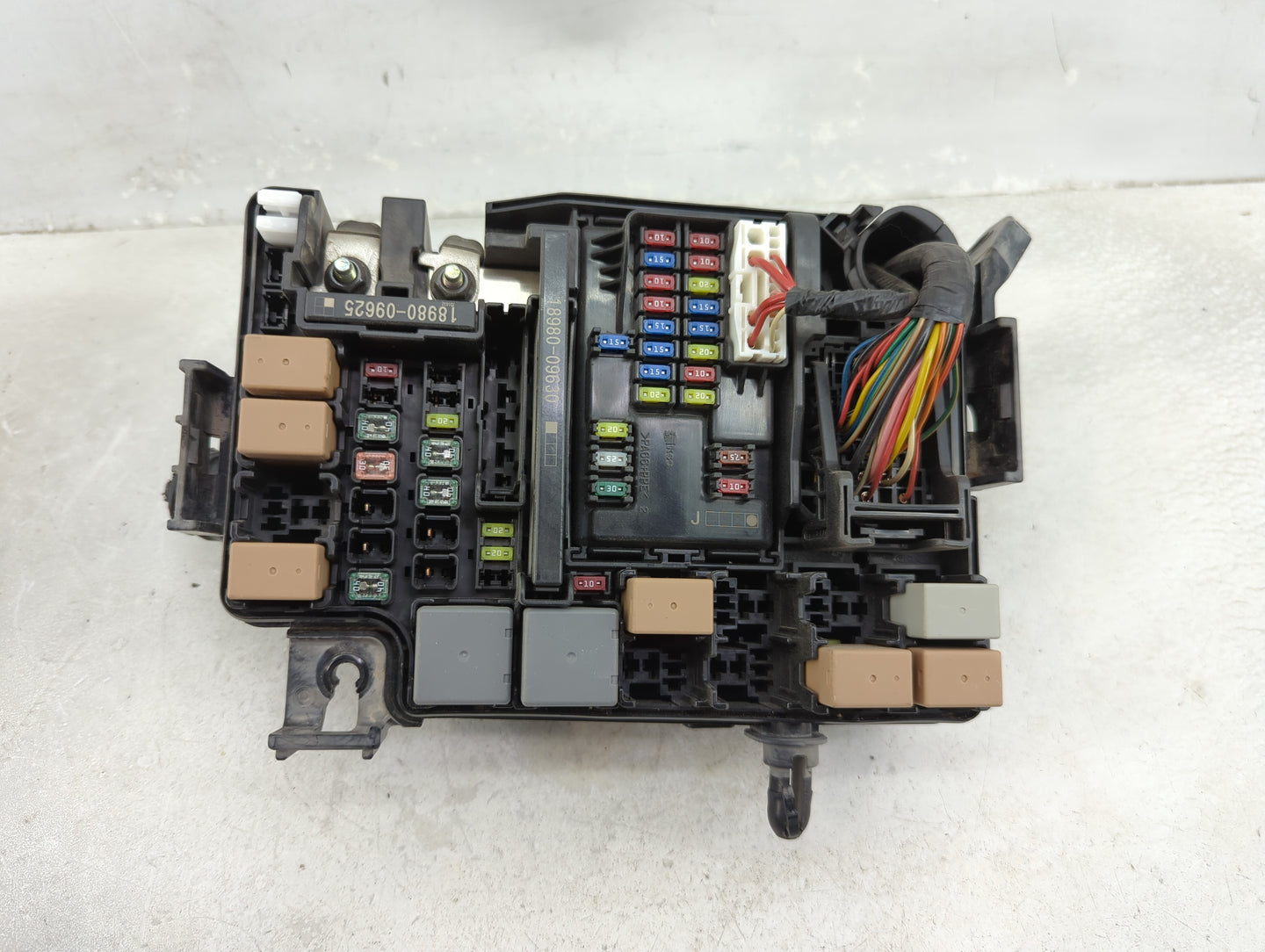 2018 Hyundai Elantra Fusebox Fuse Box Panel Relay Module P/N:91956-F2022 Fits OEM Used Auto Parts - Oemusedautoparts1.com