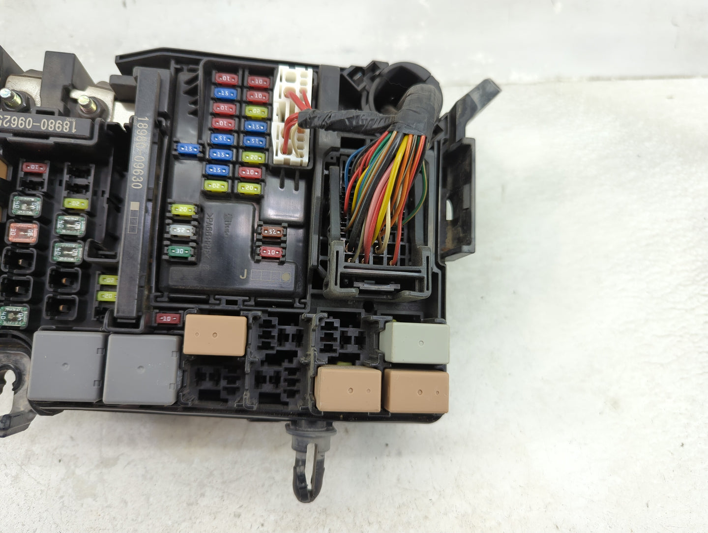 2018 Hyundai Elantra Fusebox Fuse Box Panel Relay Module P/N:91956-F2022 Fits OEM Used Auto Parts - Oemusedautoparts1.com