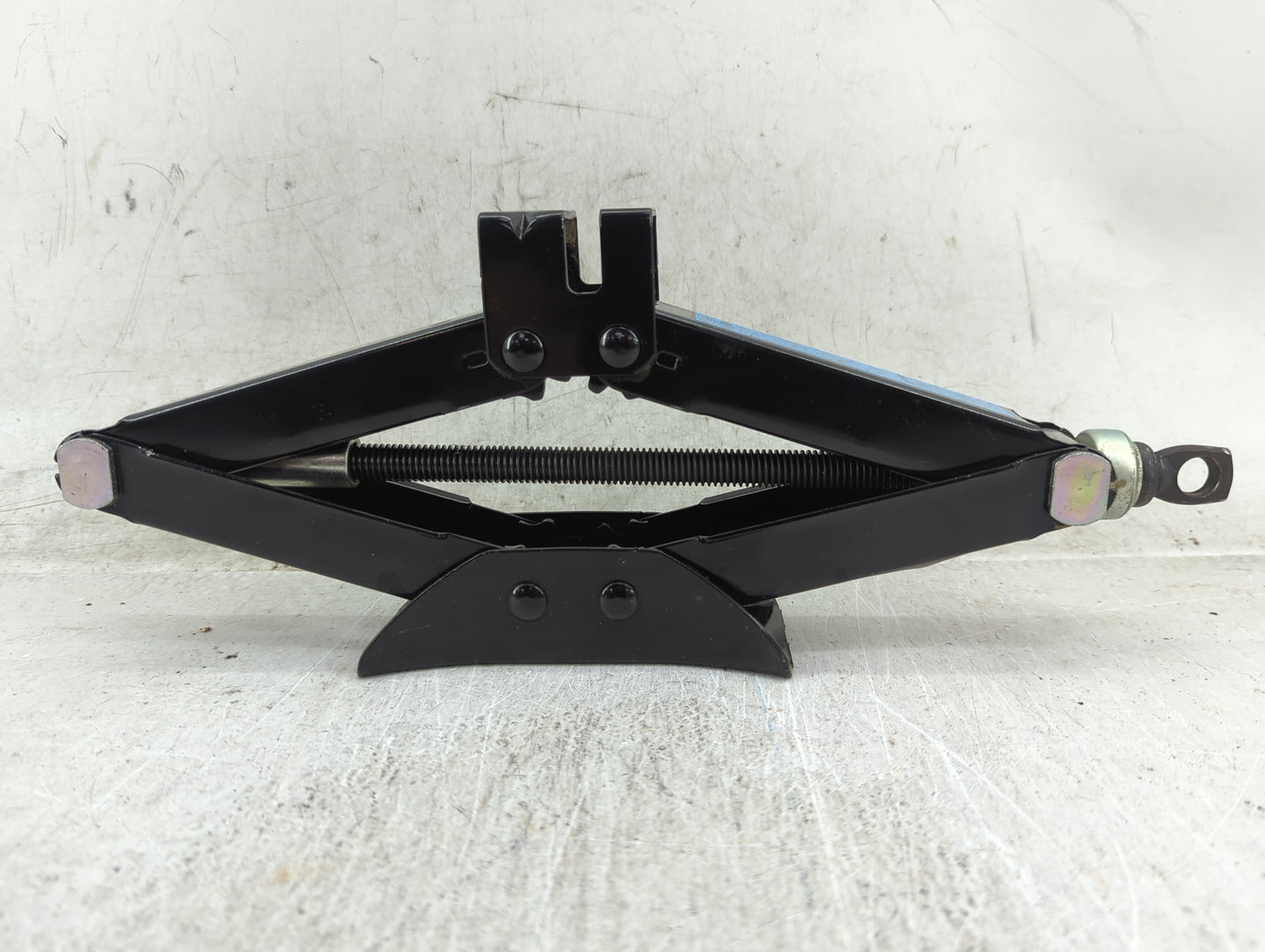 2018 Hyundai Elantra Spare Scissor Car Jack - Oemusedautoparts1.com