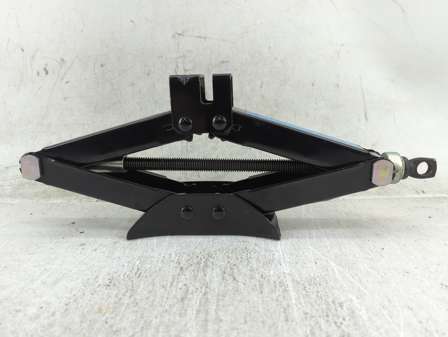 2018 Hyundai Elantra Spare Scissor Car Jack - Oemusedautoparts1.com