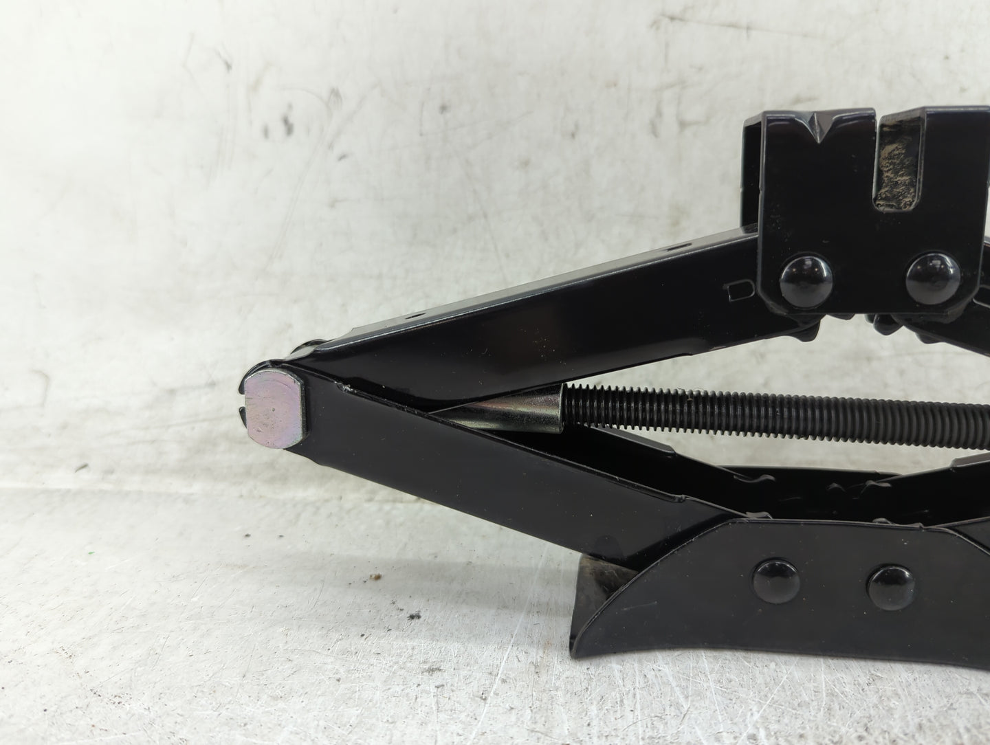 2018 Hyundai Elantra Spare Scissor Car Jack - Oemusedautoparts1.com