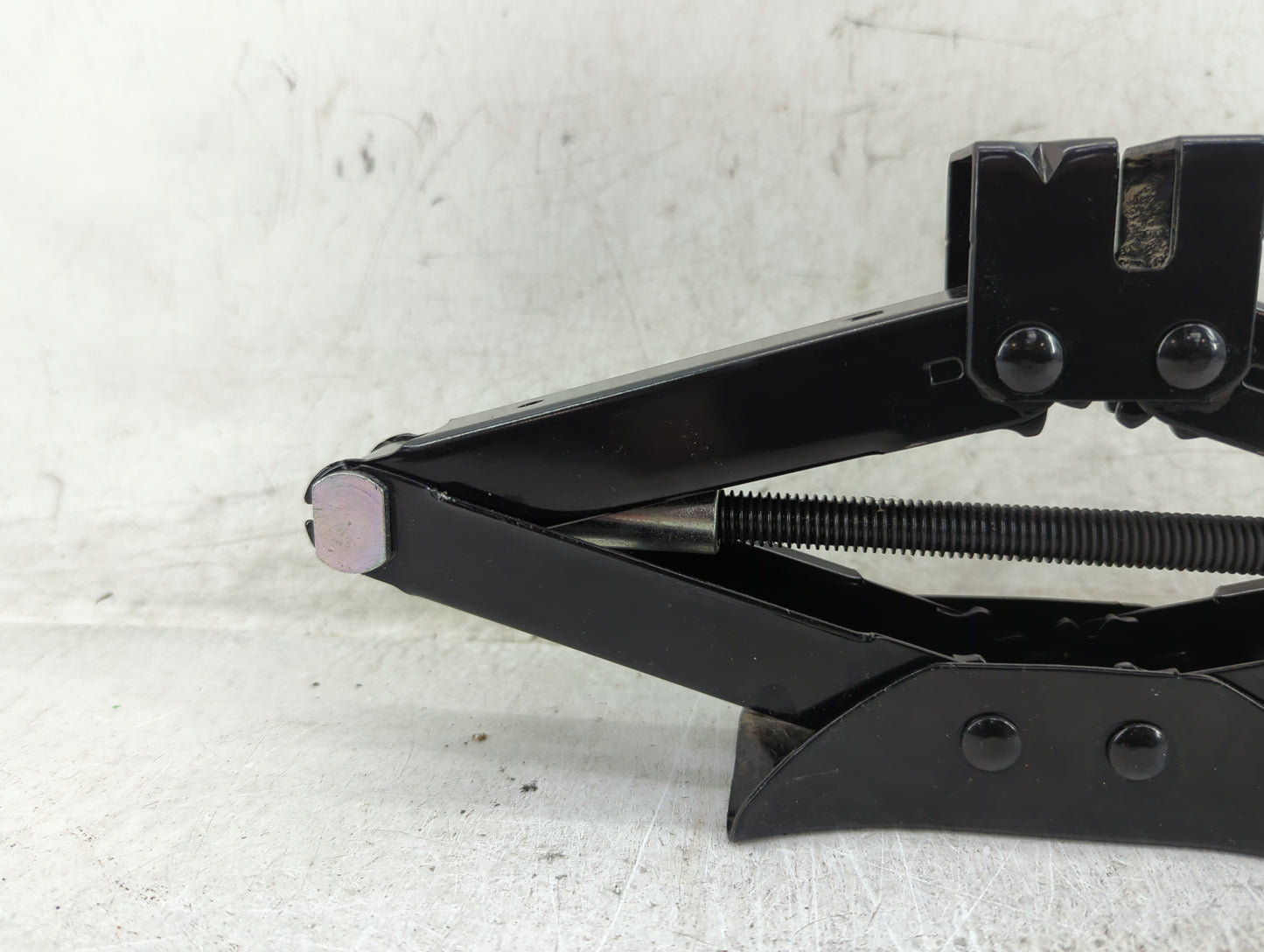 2018 Hyundai Elantra Spare Scissor Car Jack - Oemusedautoparts1.com