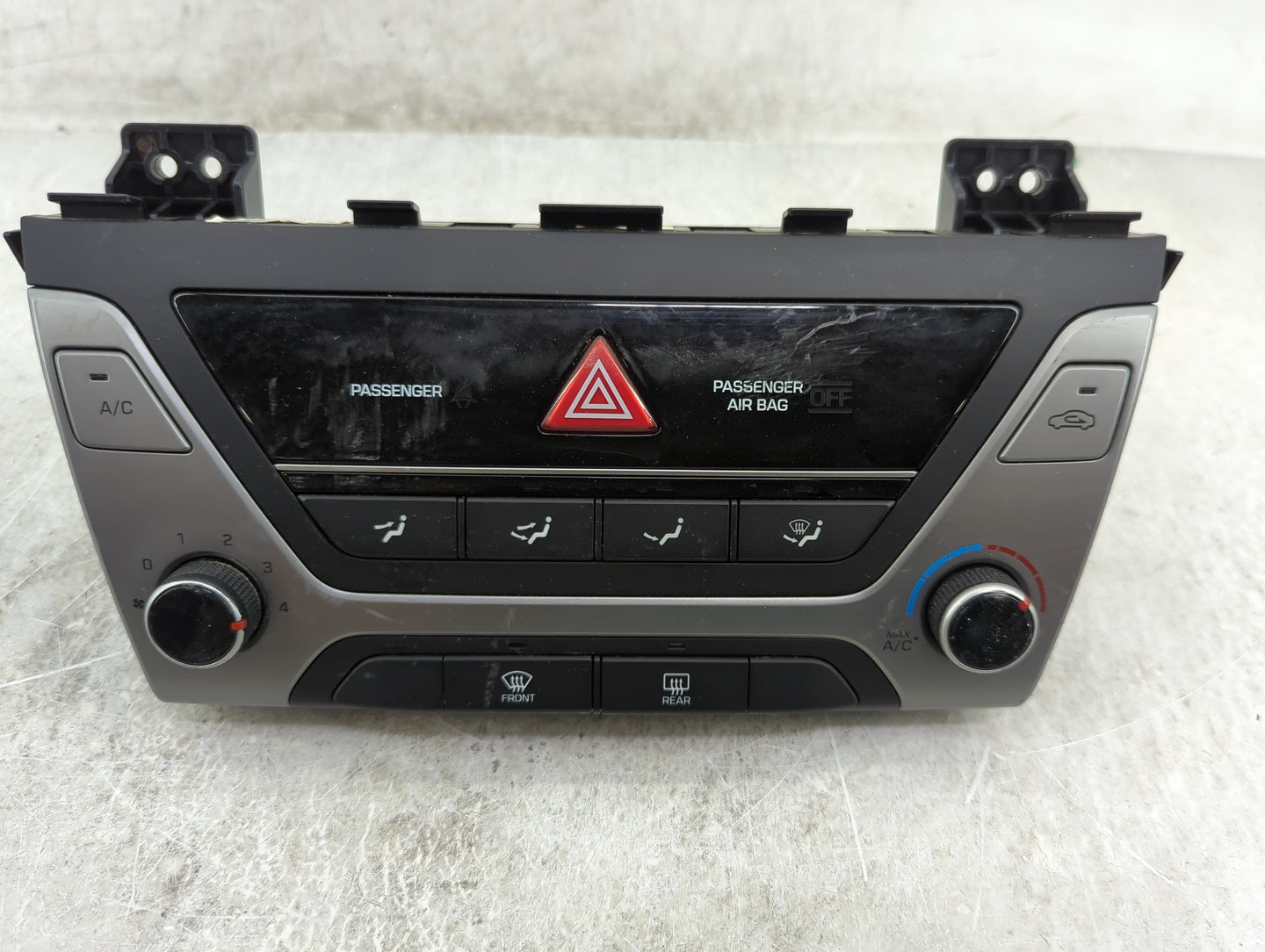 2017-2018 Hyundai Elantra Climate Control Module Temperature AC/Heater Replacement P/N:97250-F2062X AD06CBQJS Fits Fits 2017