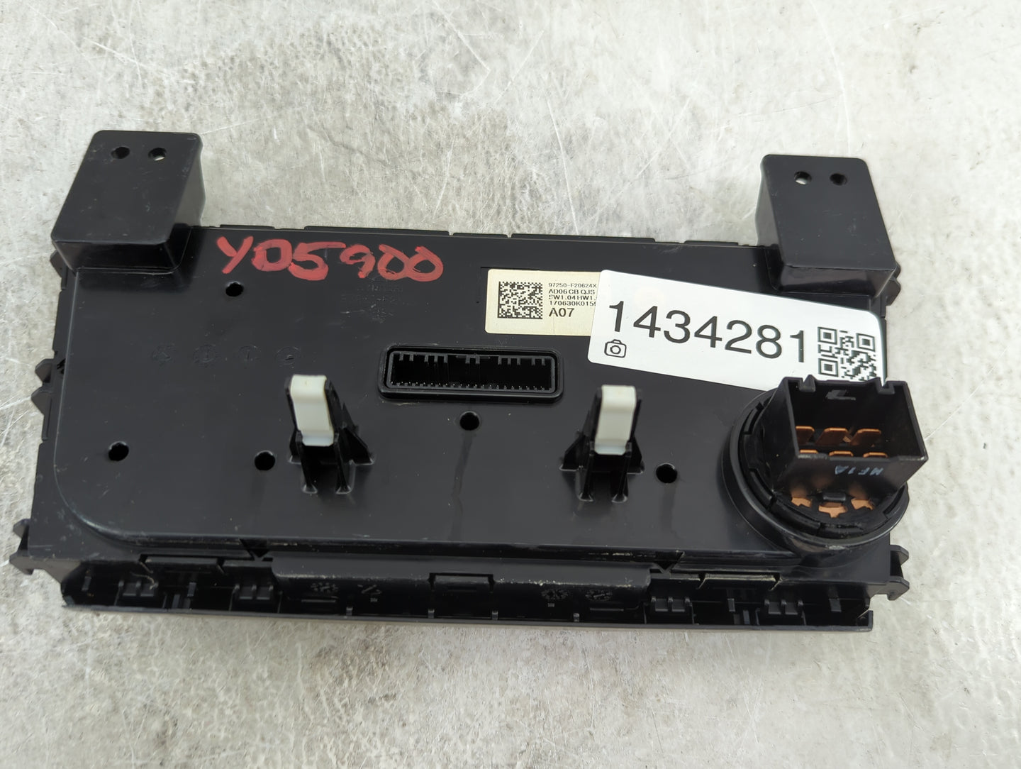 2017-2018 Hyundai Elantra Climate Control Module Temperature AC/Heater Replacement P/N:97250-F2062X AD06CBQJS Fits Fits 2017