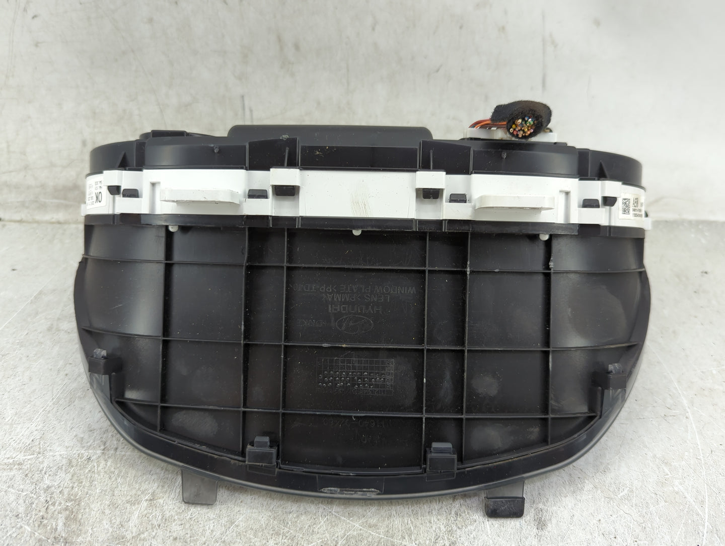 2017-2018 Hyundai Elantra Instrument Cluster Speedometer Gauges P/N:94013-F2010 94023-F2010 Fits Fits 2017 2018 OEM Used Aut