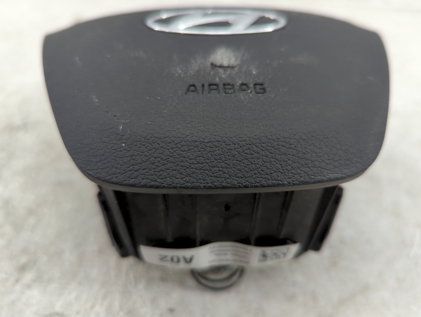 2018 Hyundai Elantra Air Bag Driver Left Steering Wheel Mounted P/N:2000384 Fits OEM Used Auto Parts - Oemusedautoparts1.com