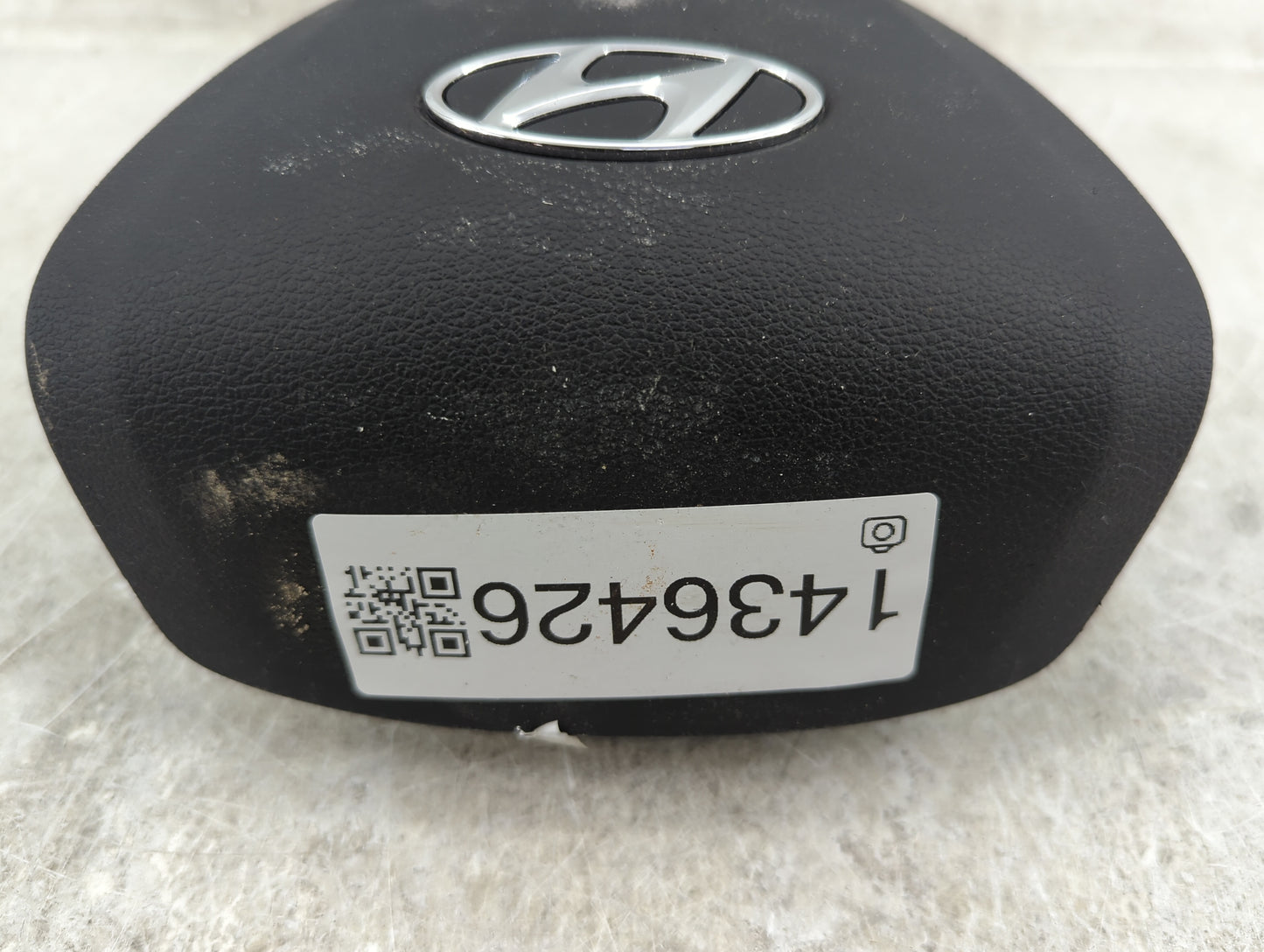 2018 Hyundai Elantra Air Bag Driver Left Steering Wheel Mounted P/N:2000384 Fits OEM Used Auto Parts - Oemusedautoparts1.com