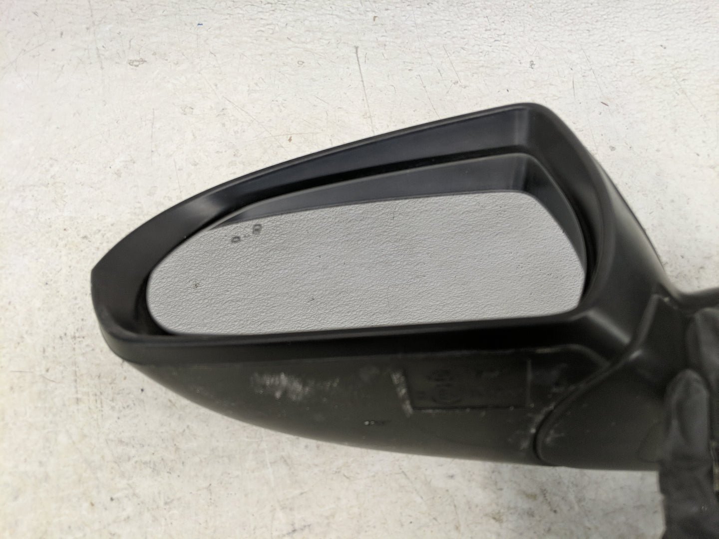 2017-2018 Hyundai Elantra Driver Side View Mirror - Left Door Mirror OEM Used - Oemusedautoparts1.com