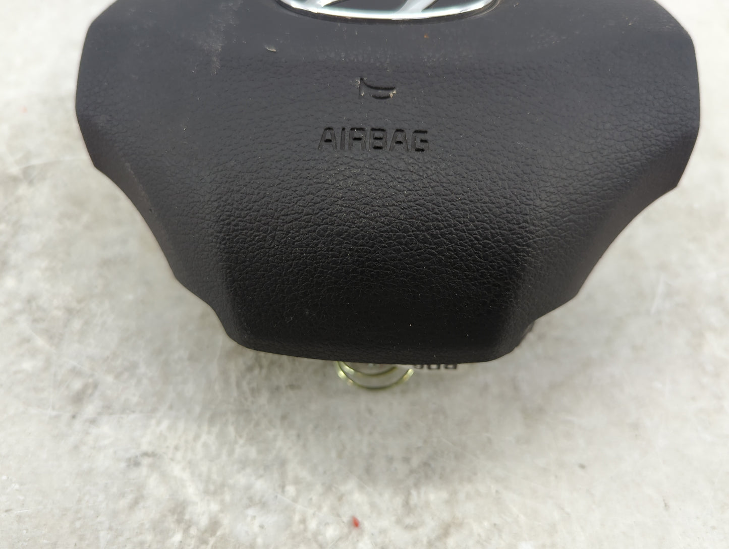 2018 Hyundai Elantra Air Bag Driver Left Steering Wheel Mounted P/N:Z6AJ7038938 0589-P1-000299, DZE5000 Fits OEM Used Auto P