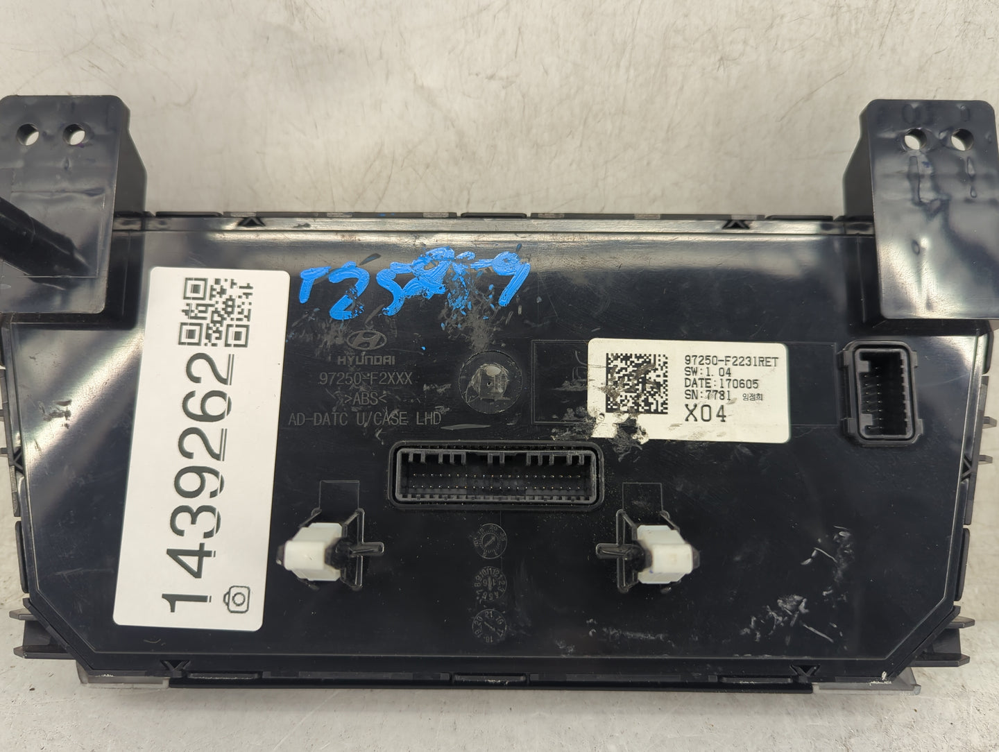 2017-2018 Hyundai Elantra Climate Control Module Temperature AC/Heater Replacement P/N:97250-F2231RET Fits Fits 2017 2018 OE