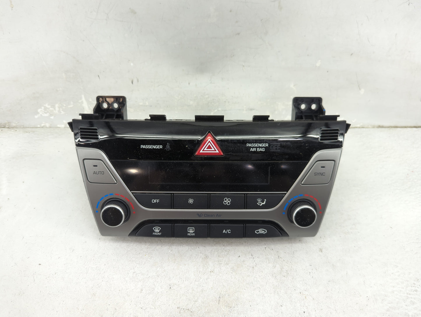 2017-2018 Hyundai Elantra Climate Control Module Temperature AC/Heater Replacement P/N:97250-F2231RET Fits Fits 2017 2018 OE
