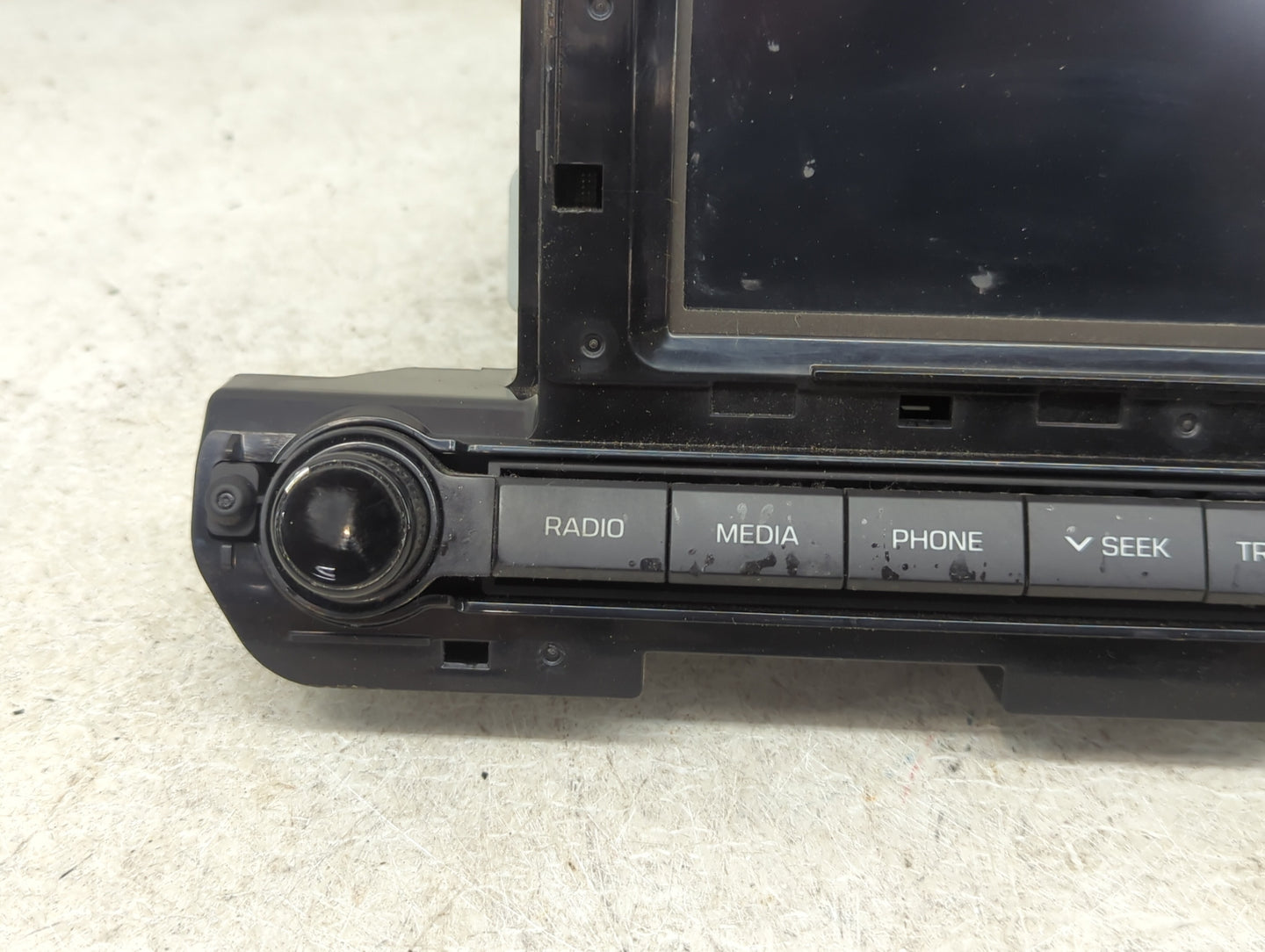 2017-2018 Hyundai Elantra Radio AM FM Cd Player Receiver Replacement P/N:96160-F2101UAT AVB41F2AN Fits Fits 2017 2018 OEM Us