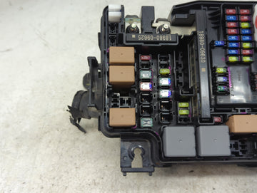 2018 Hyundai Elantra Fusebox Fuse Box Panel Relay Module P/N:18980-09625 18980-09630, 1804190349 Fits OEM Used Auto Parts