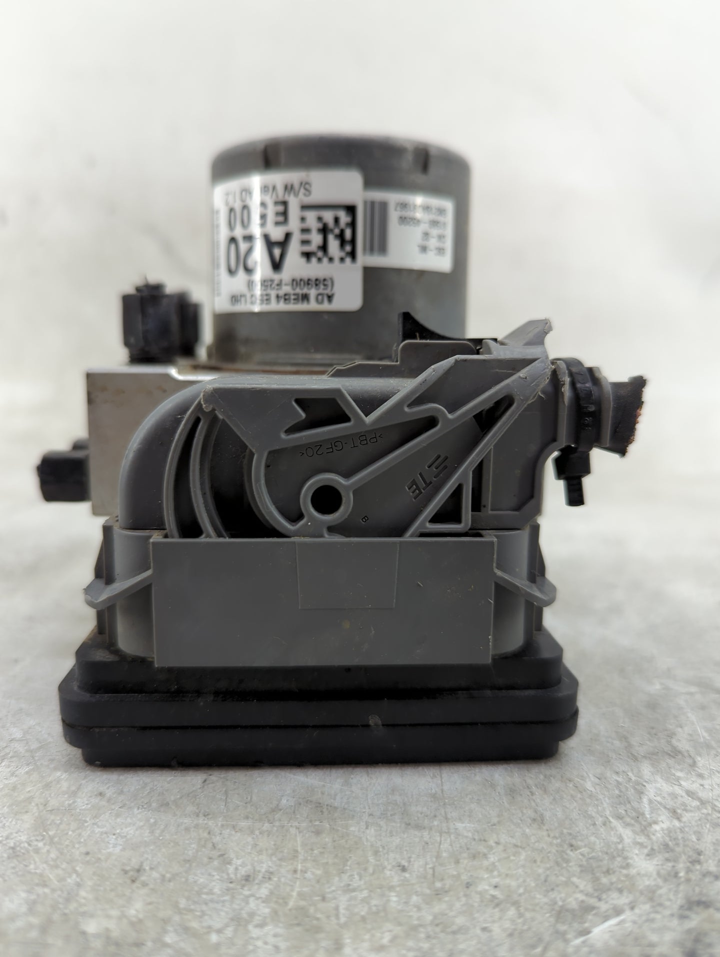 2017-2019 Hyundai Elantra ABS Pump Control Module Replacement P/N:F2589-30500 Fits Fits 2017 2018 2019 OEM Used Auto Parts -
