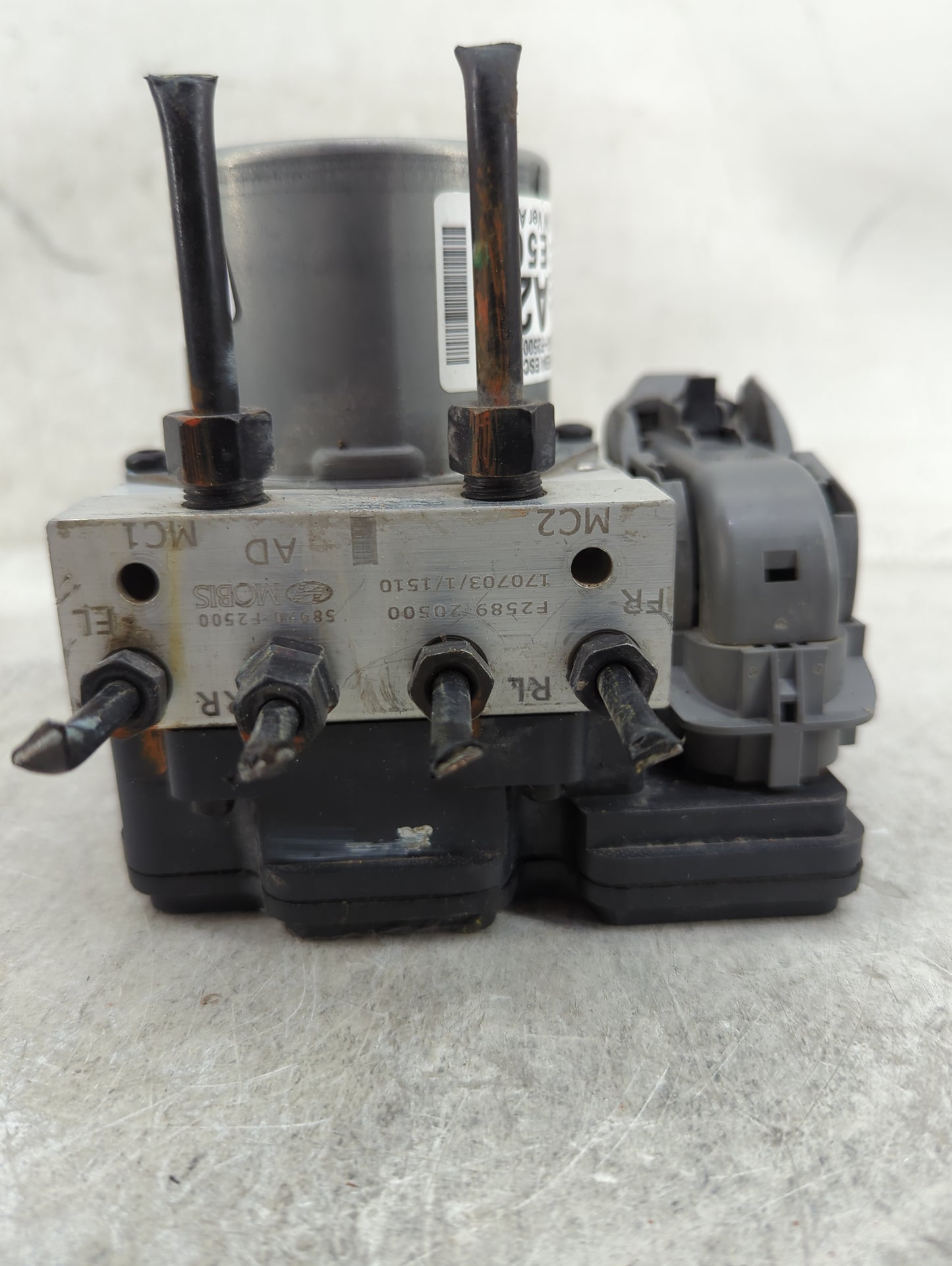 2017-2019 Hyundai Elantra ABS Pump Control Module Replacement P/N:58920-F2500 58920-F2500, 58900-F2500 Fits Fits 2017 2018 2