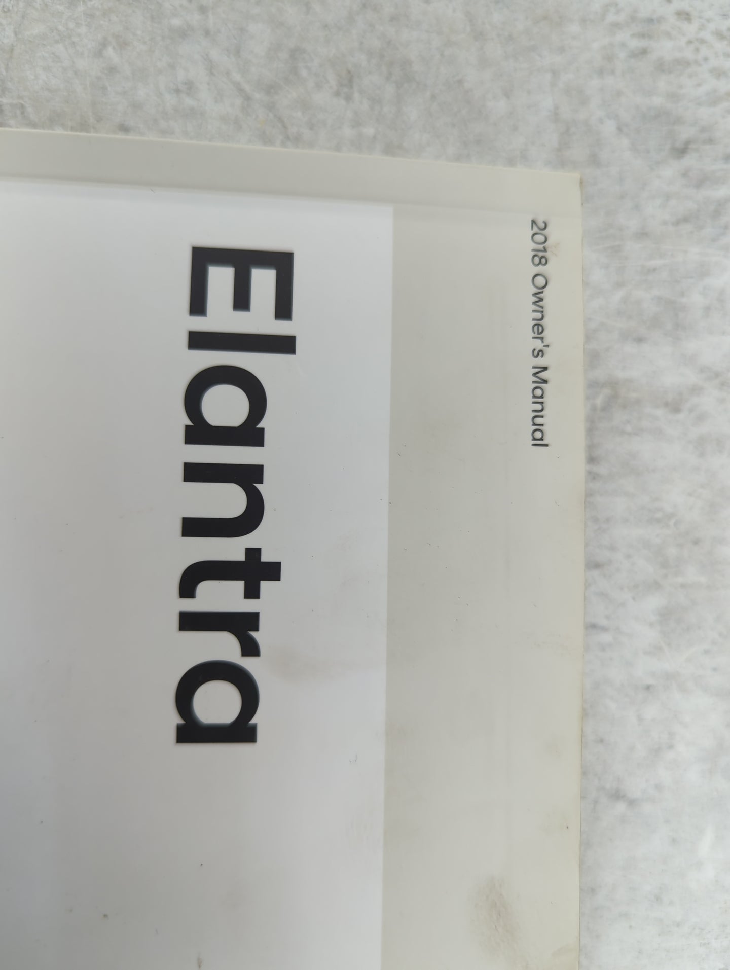 2018 Hyundai Elantra Owners Manual Book Guide P/N:JF3O-EU85I OEM Used Auto Parts - Oemusedautoparts1.com