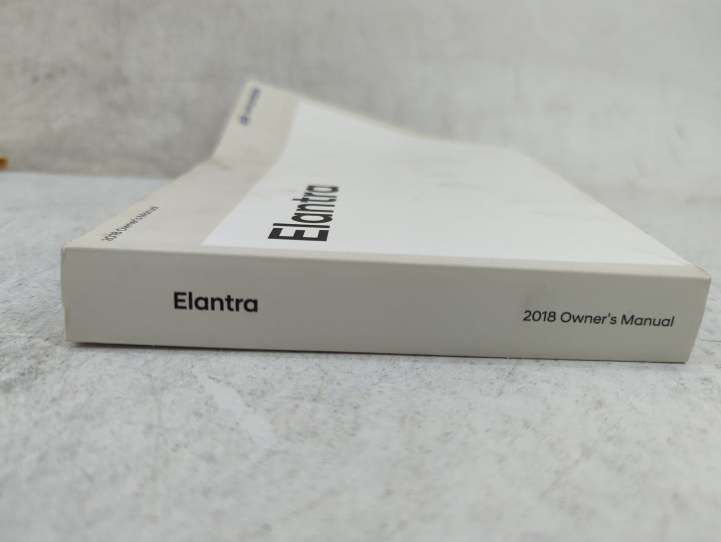 2018 Hyundai Elantra Owners Manual Book Guide P/N:JF3O-EU85I OEM Used Auto Parts - Oemusedautoparts1.com