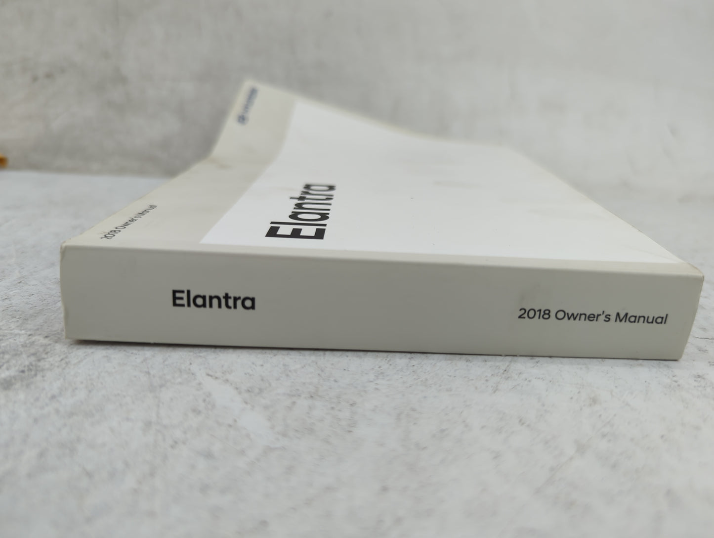 2018 Hyundai Elantra Owners Manual Book Guide P/N:JF3O-EU85I OEM Used Auto Parts - Oemusedautoparts1.com
