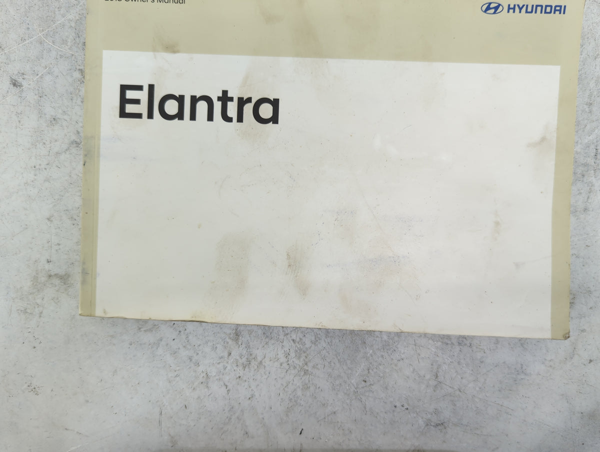 2018 Hyundai Elantra Owners Manual Book Guide P/N:JF3O-EU81G OEM Used Auto Parts - Oemusedautoparts1.com