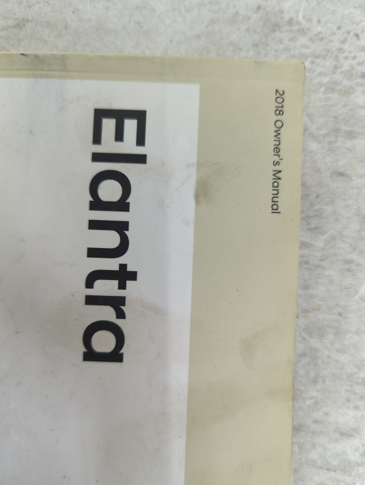 2018 Hyundai Elantra Owners Manual Book Guide P/N:JF3O-EU81G OEM Used Auto Parts - Oemusedautoparts1.com