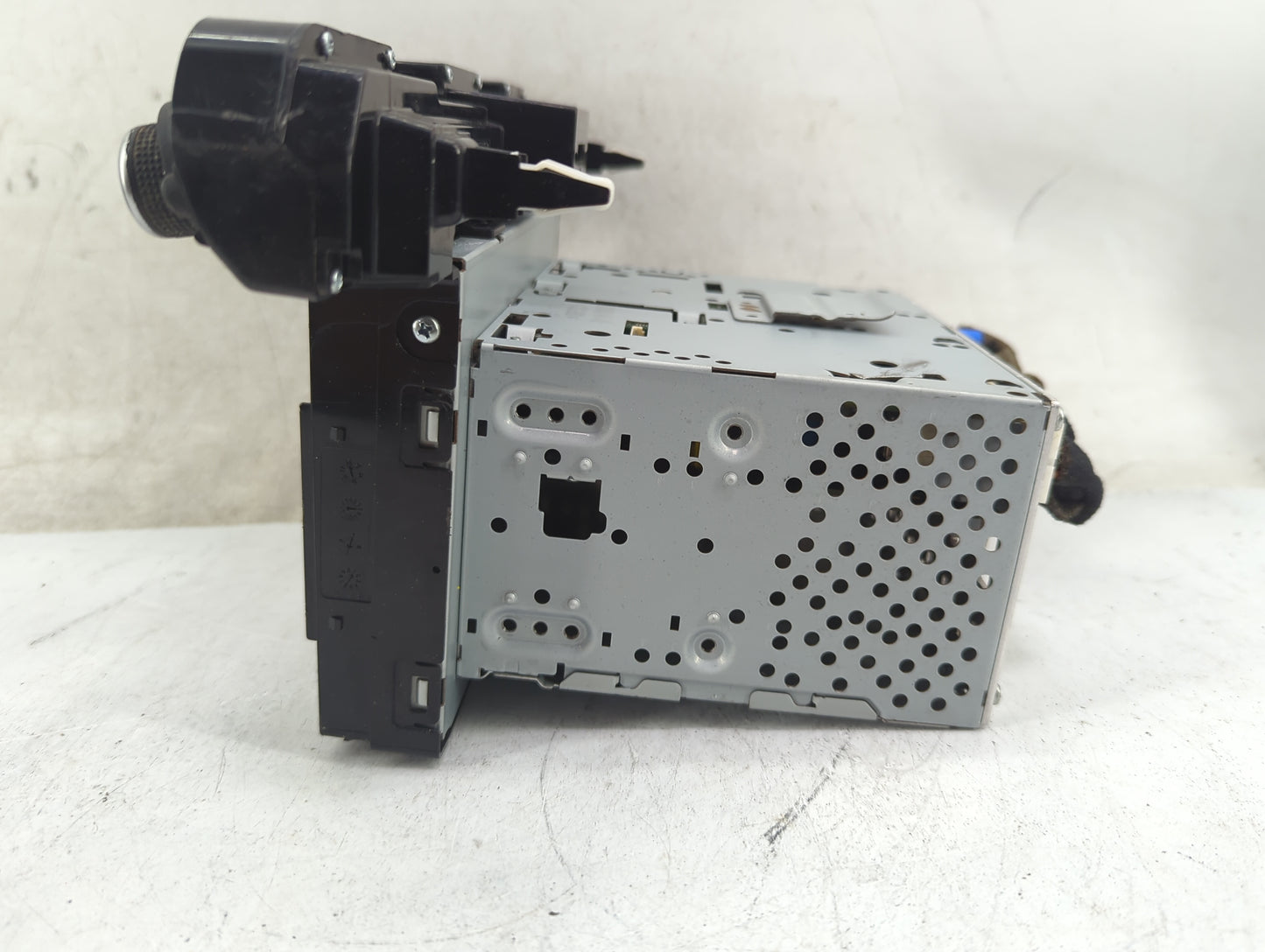 2017-2018 Hyundai Elantra Radio AM FM Cd Player Receiver Replacement P/N:96160-F2101UAT AVB41F2AN Fits Fits 2017 2018 OEM Us