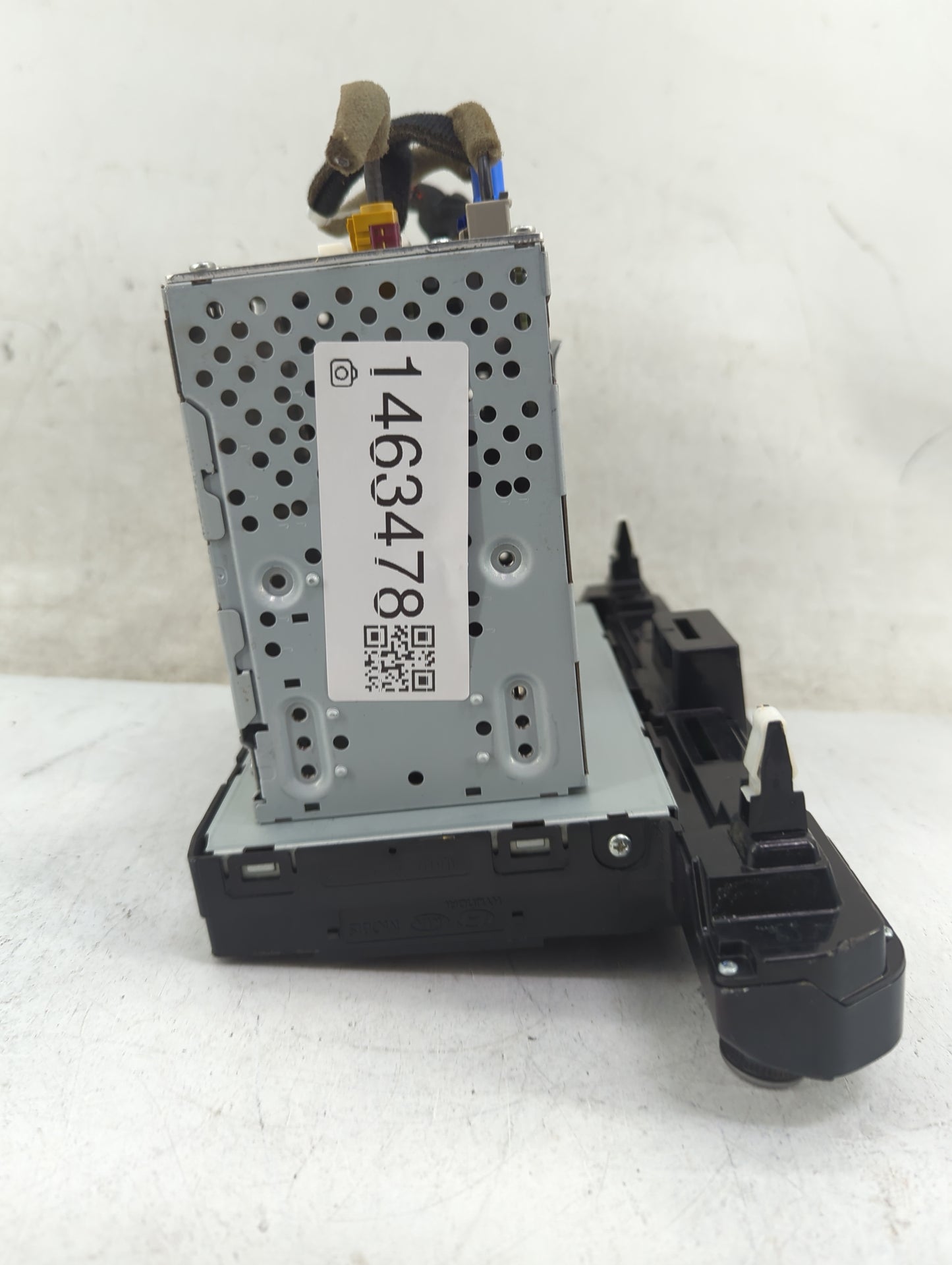 2017-2018 Hyundai Elantra Radio AM FM Cd Player Receiver Replacement P/N:96160-F2101UAT AVB41F2AN Fits Fits 2017 2018 OEM Us