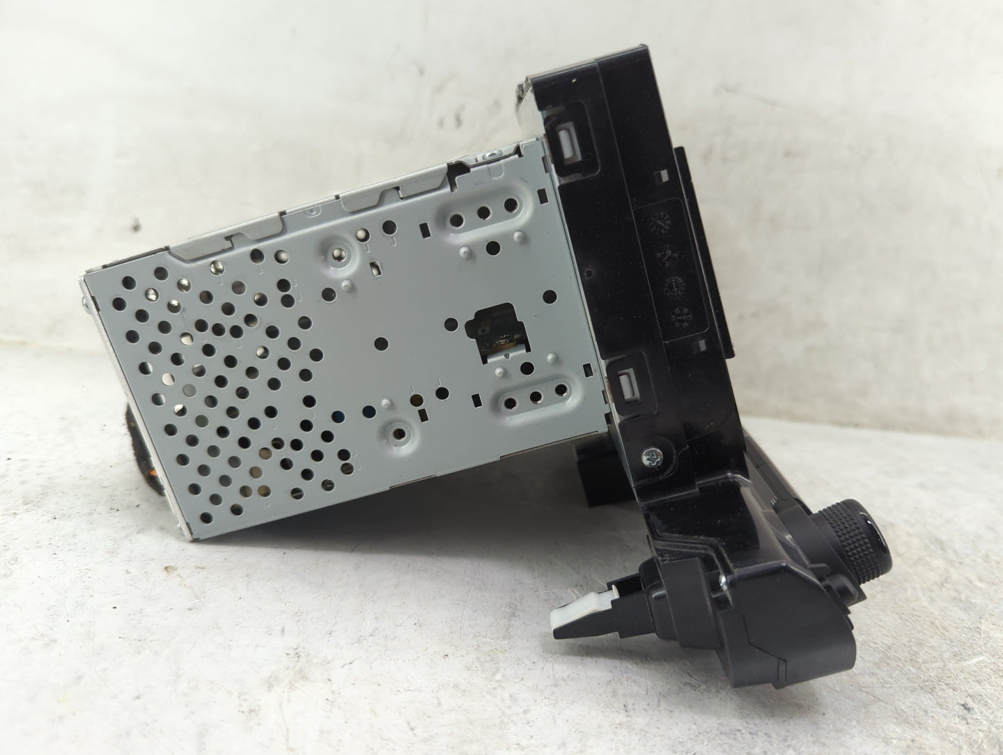 2017-2018 Hyundai Elantra Radio AM FM Cd Player Receiver Replacement P/N:96160-F2101UAT AVB41F2AN Fits Fits 2017 2018 OEM Us