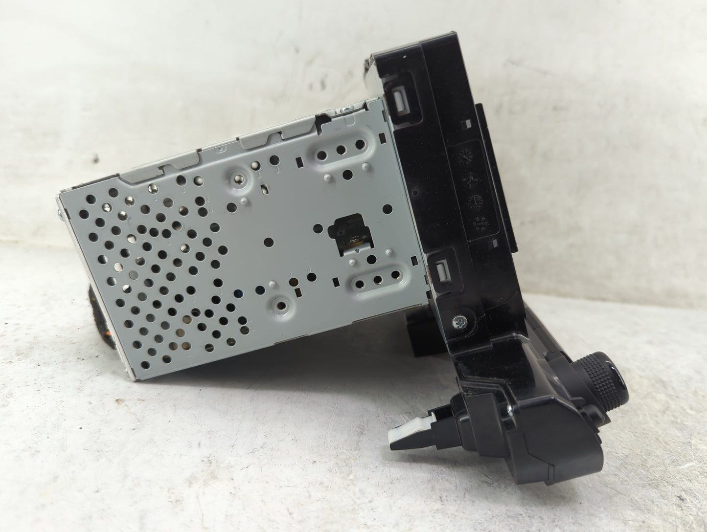 2017-2018 Hyundai Elantra Radio AM FM Cd Player Receiver Replacement P/N:96160-F2101UAT AVB41F2AN Fits Fits 2017 2018 OEM Us