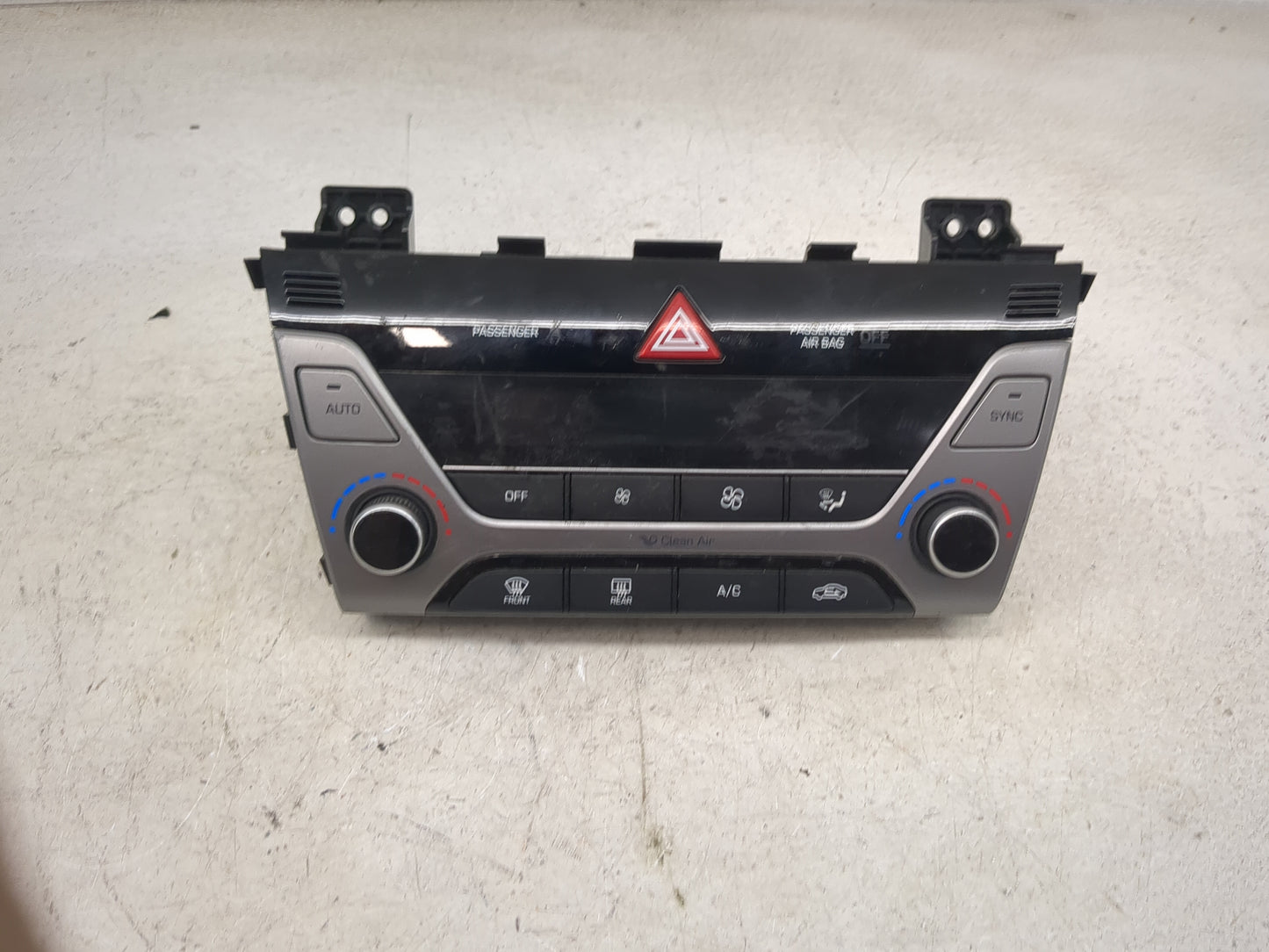 2017-2018 Hyundai Elantra Climate Control Module Temperature AC/Heater Replacement P/N:97250-F2231RET Fits Fits 2017 2018 OE
