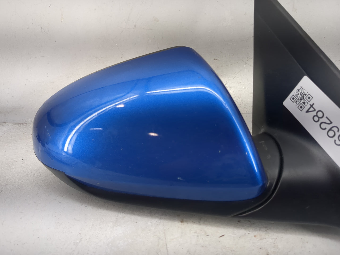 2017-2020 Hyundai Elantra Passenger Side View Mirror - Right Door Mirror OEM Used - Oemusedautoparts1.com